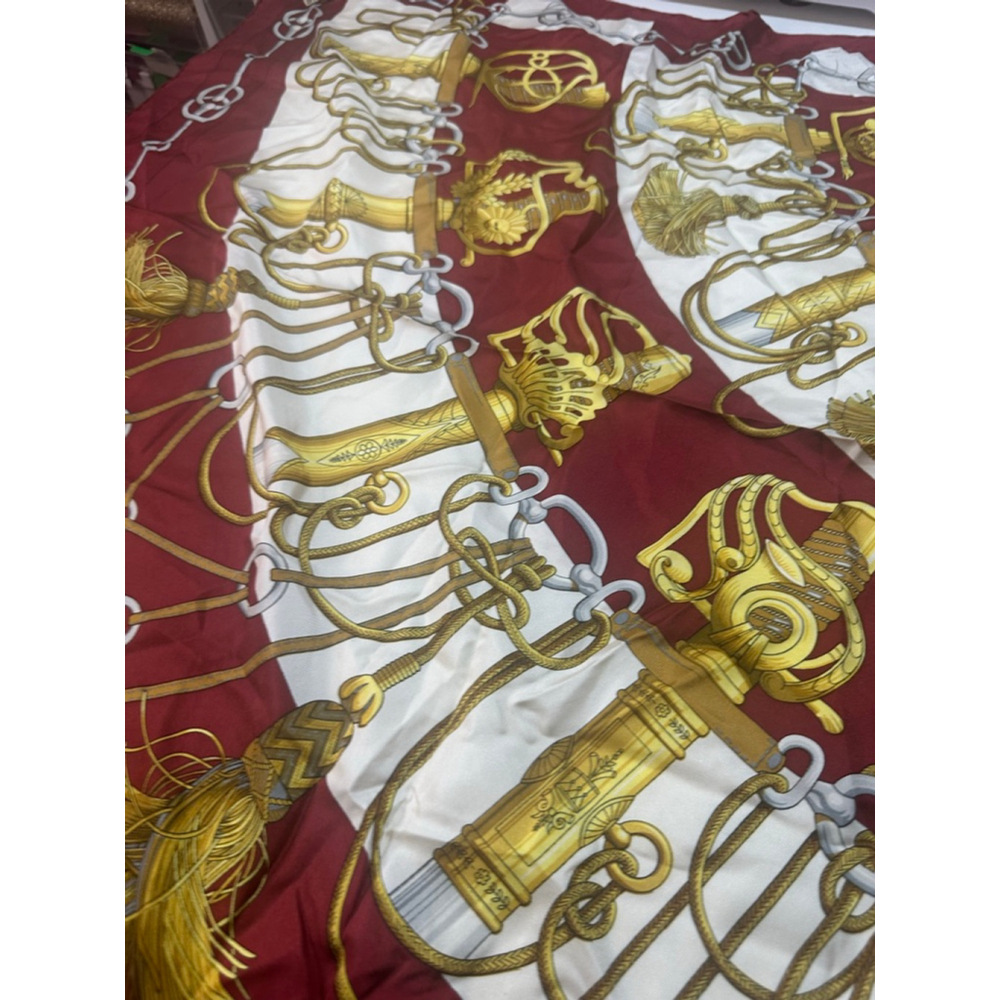 Women's Hermès Cliquetis Red Gold Silk Scarf One Size - Picture 3 of 3